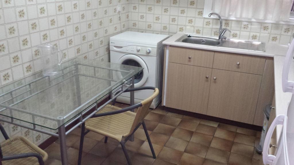 Francis Apartments Larnaca Oda fotoğraf