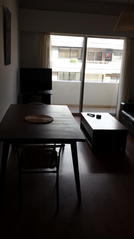 Francis Apartments Larnaca Oda fotoğraf